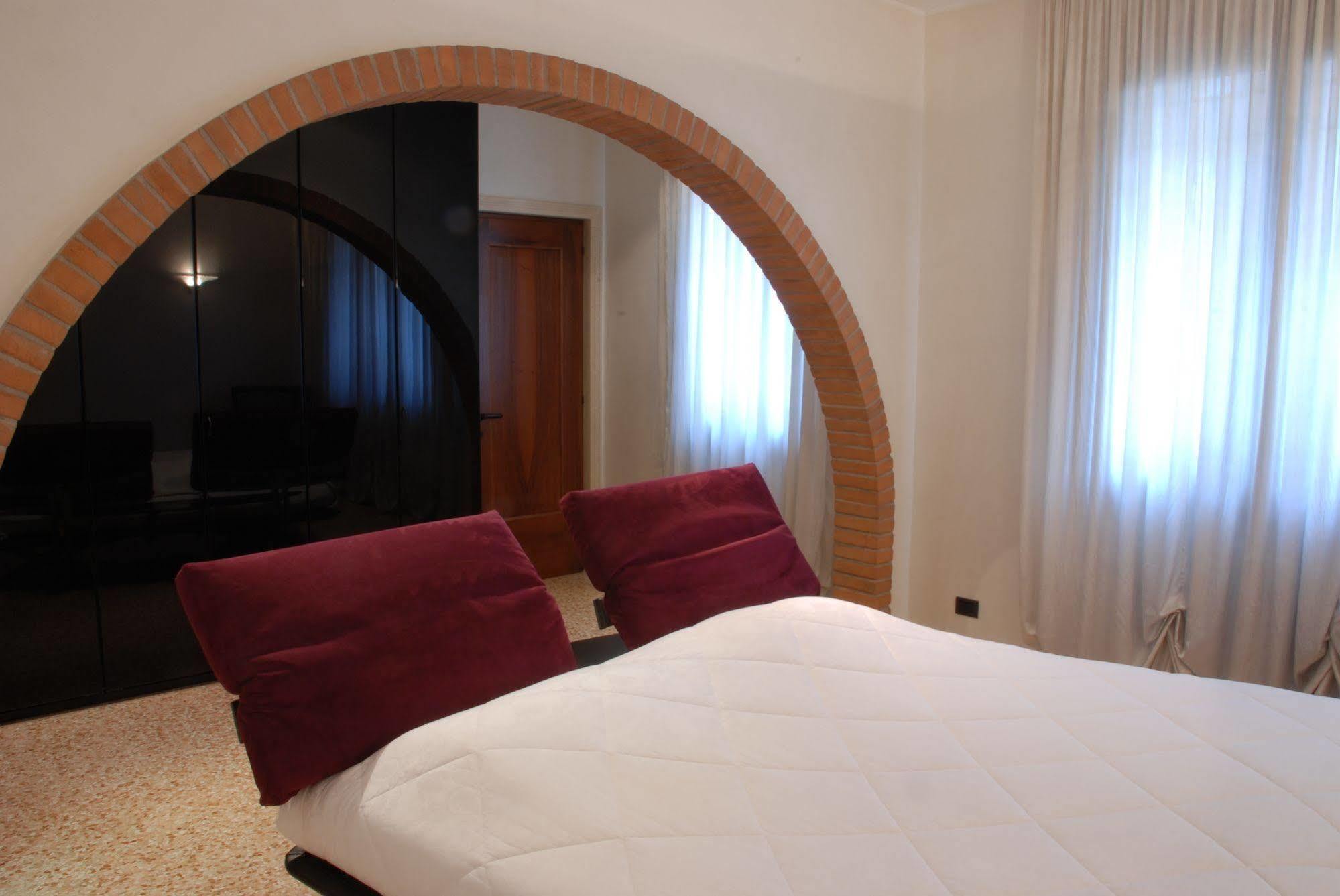 Locazione Turistica Gioia Bed & Breakfast Padova Dış mekan fotoğraf